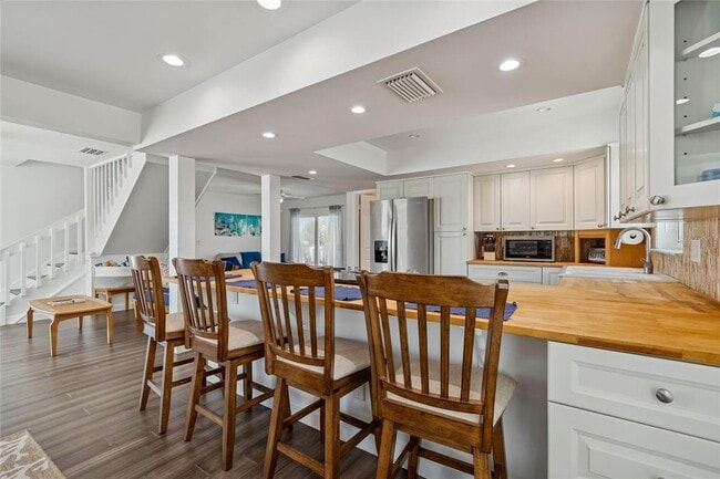 Building Photo - 8432 W Gulf Blvd