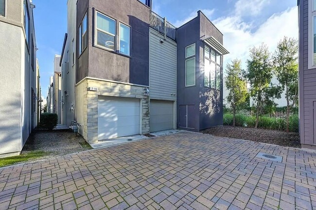 Building Photo - 216 Box Ln - 216 Box Lane