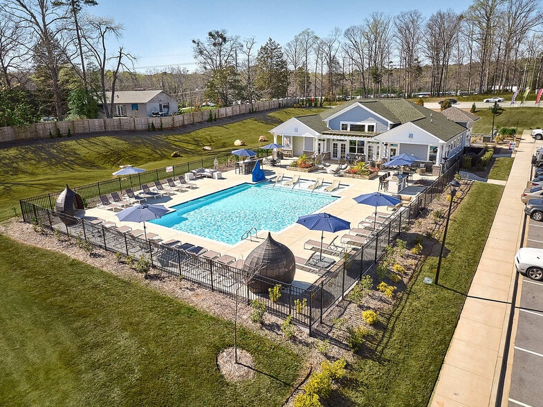 Building Photo - Station at Lake Murray