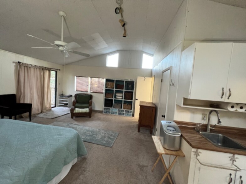 Building Photo - 16142 Spring Branch Trail