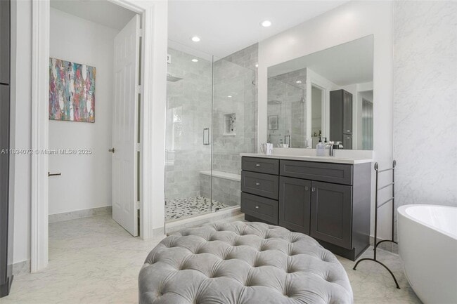 Building Photo - 11750 Bayfield Dr