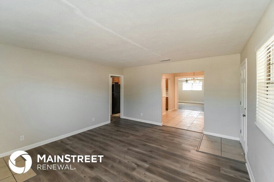 Building Photo - 6528 Blackwood Dr