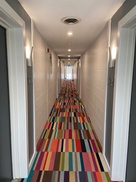 Building Photo - 19 Murdock St