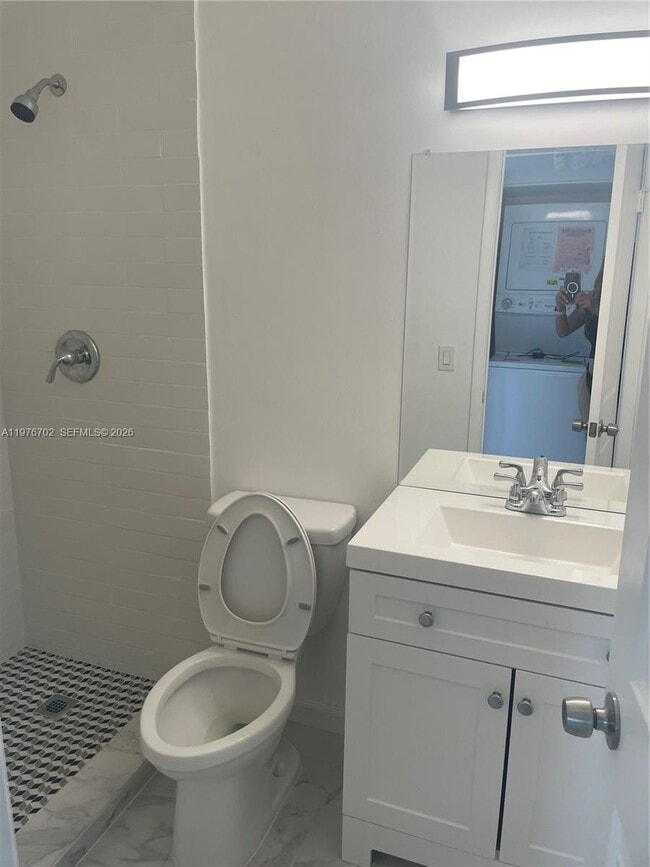 Building Photo - 20725 NE 8th Ct