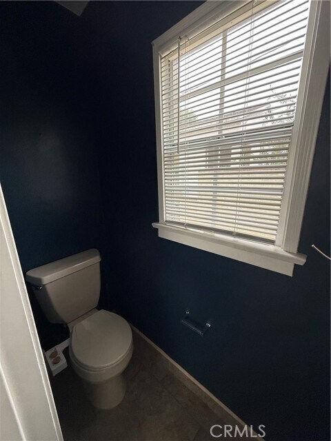 Building Photo - 527 S Orchard Dr