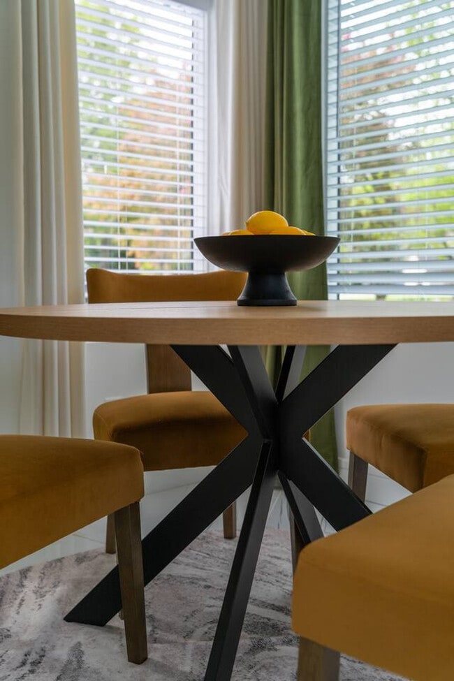 Building Photo - 4016 Eaton Dr