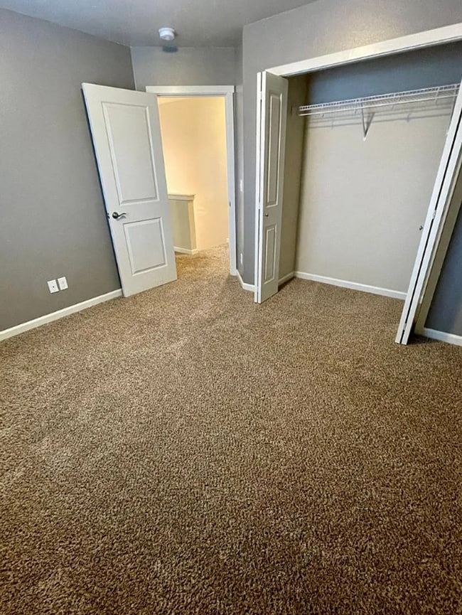 Building Photo - Fantastic 3 Bedroom 2.5 Bath Home in Cordata!