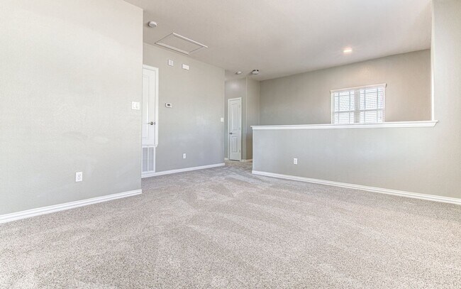 Building Photo - 508 Nogales Ln