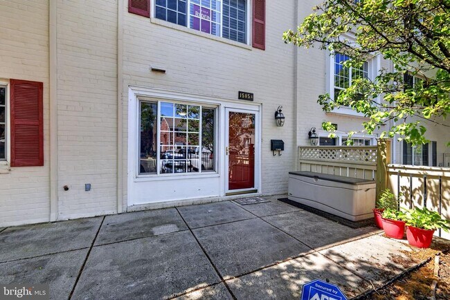 Building Photo - 1585 N Van Dorn St