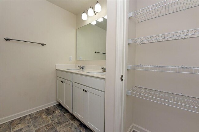 Building Photo - 4255 Sunflower Cir