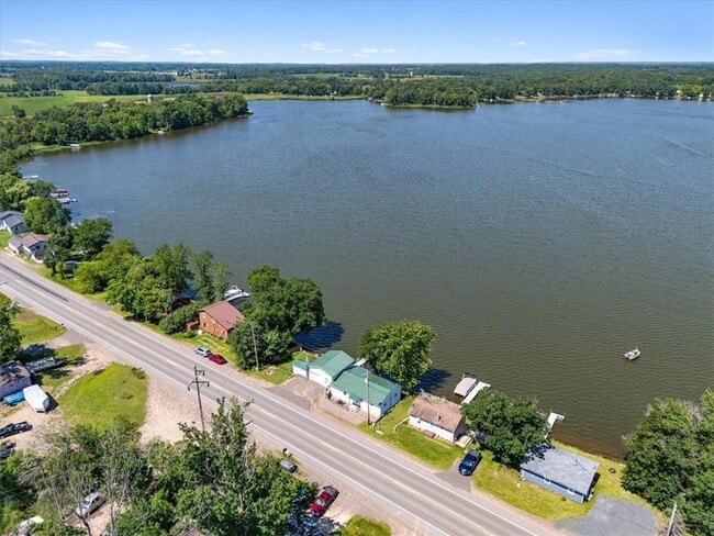 Building Photo - 773 US-63