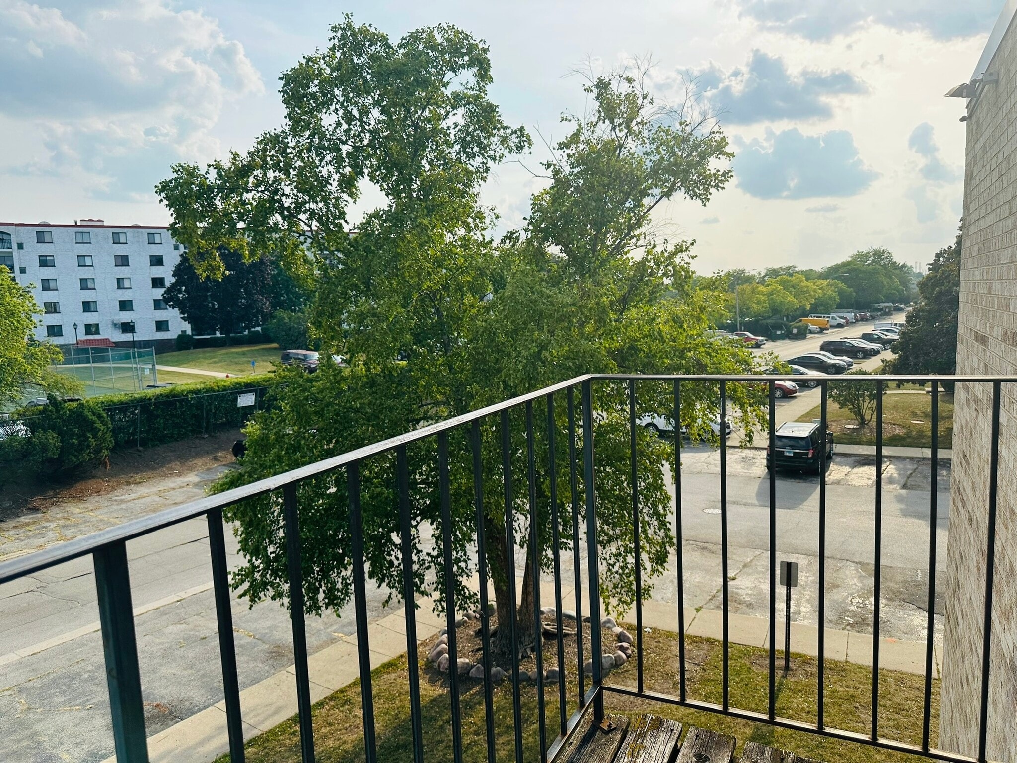 Building Photo - 406 Inland Dr