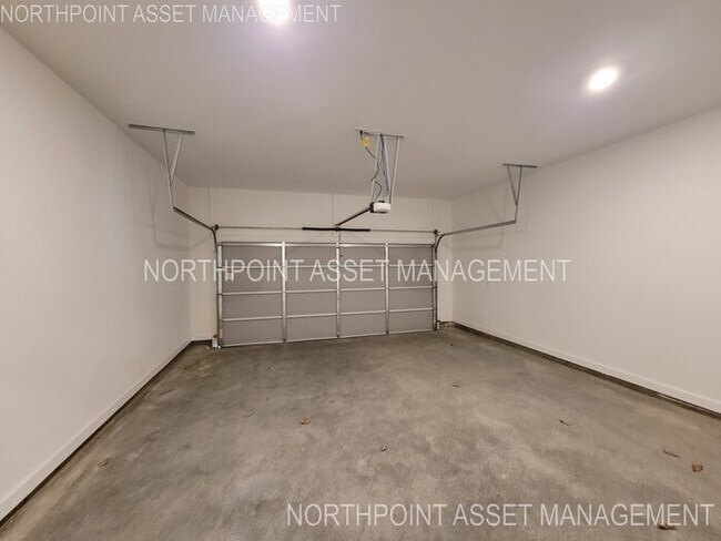 Building Photo - Gorgeous Luxury Townhome for Rent in Kenne...