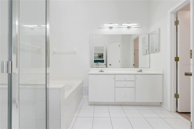 Building Photo - 203 Lake Davenport Estates Dr