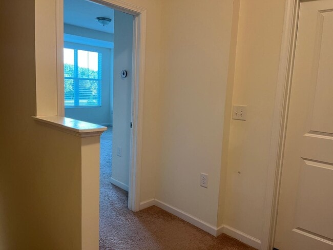 Building Photo - 425 Rhamkatte Rd