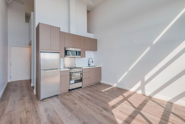 Building Photo - Prime Koreatown - Brand New 1Bd/1Ba 2 Story Loft w/W/D - 6 Weeks Free Rent Concession!
