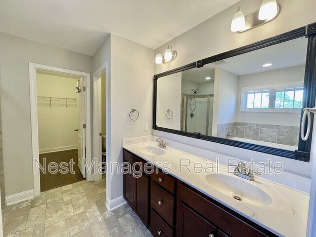 Building Photo - 211 Executive Dr