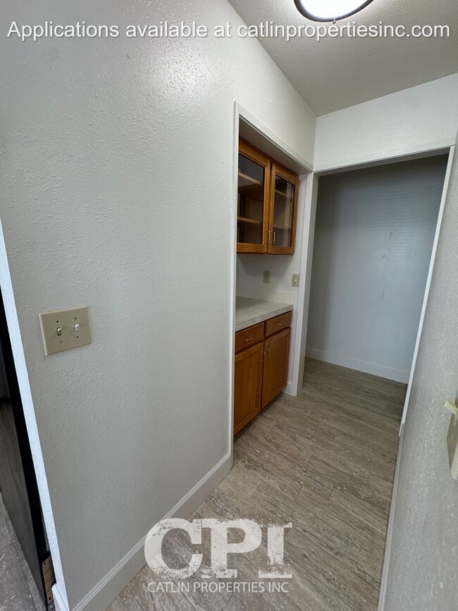 Building Photo - 532 Davidson Avenue