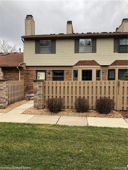 Primary Photo - 43449 Arbor Way W