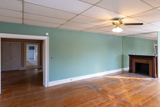 Building Photo - 528 Richmond Ave
