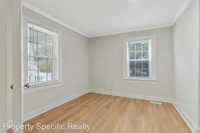 Building Photo - 4 br, 2 bath House - 724 E. Nelson Ave