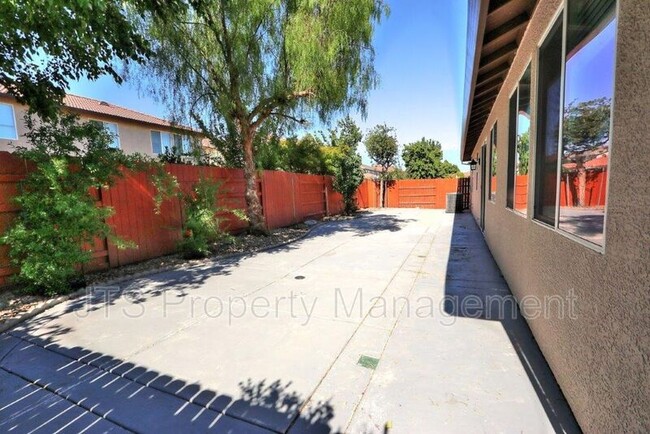 Building Photo - 150 Allaire Cir