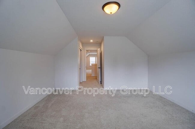 Building Photo - 15103 NE 98th Cir