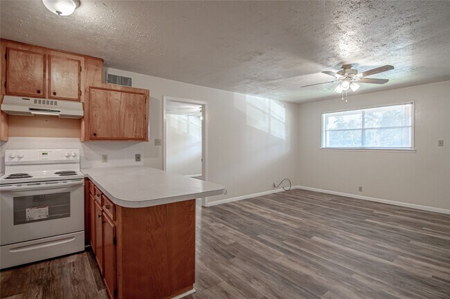 Building Photo - 120 McAdams Ln