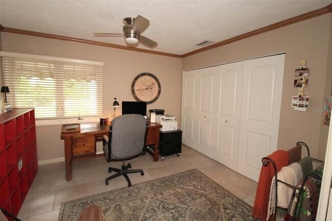 Building Photo - 4532 Ascot Cir N