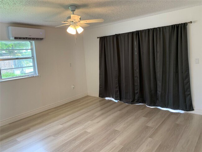 Building Photo - 10040 SW 198th St