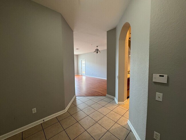 Building Photo - 6434 Cava Alta Dr
