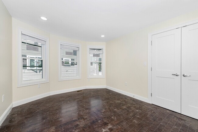 Building Photo - 63 Bradbury Ave