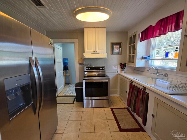 Building Photo - 430 S 1st St