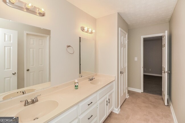 Building Photo - 1393 Crooked Tree Cir