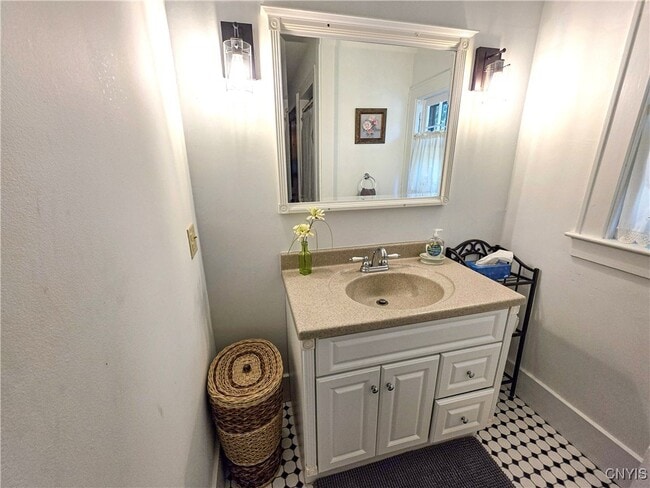 Building Photo - 5358 W Lake Rd