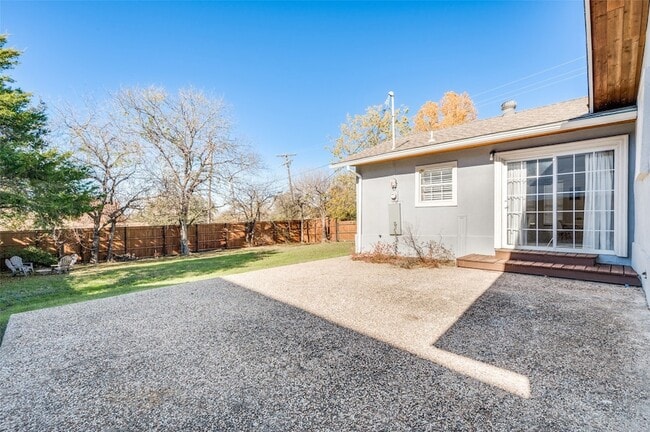 Building Photo - 107 N Craig Rd