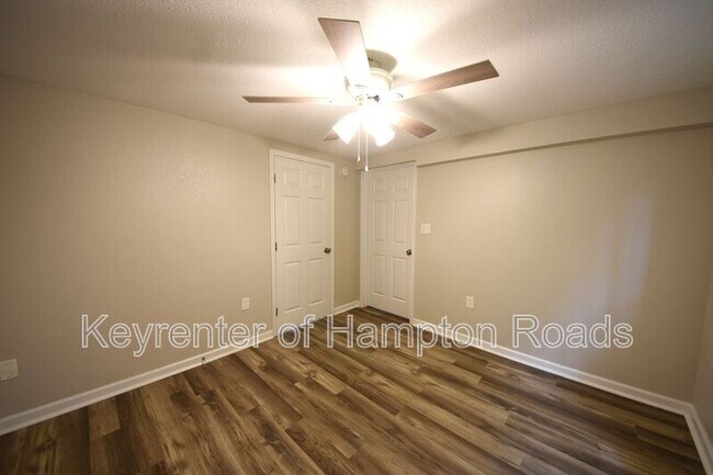 Building Photo - 1303 Tallwood St