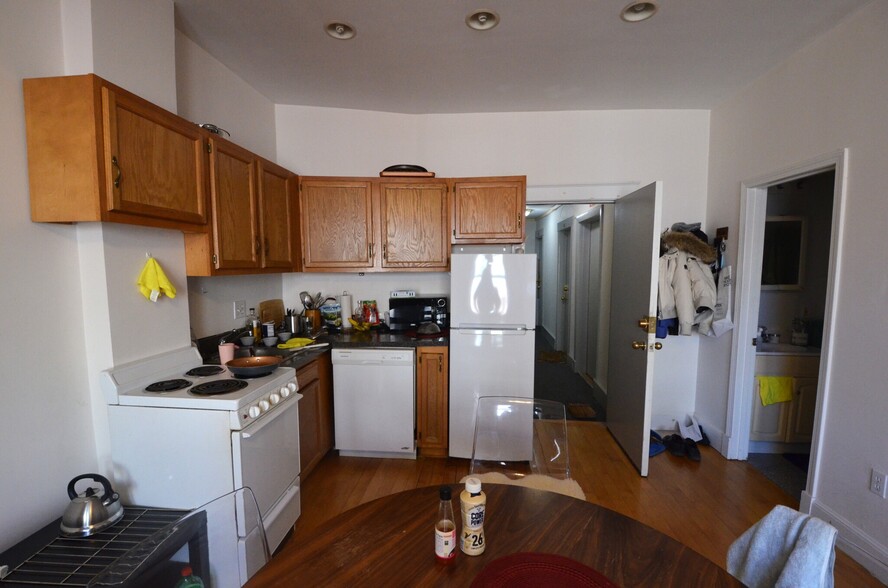 Building Photo - 41 Symphony Rd