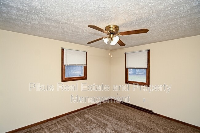 Building Photo - 1618 Clearbrook Rd NW