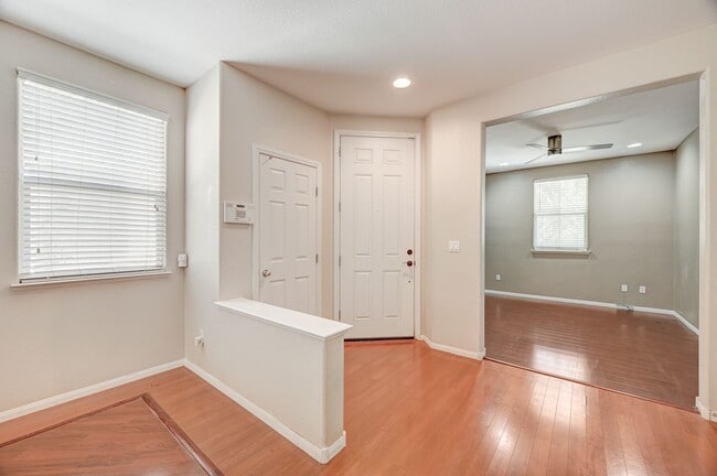 Building Photo - Single Story Single Family Home in Gated Community within N Las Vegas