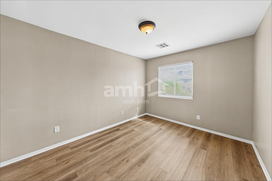 Building Photo - 3387 Antique Rose Dr