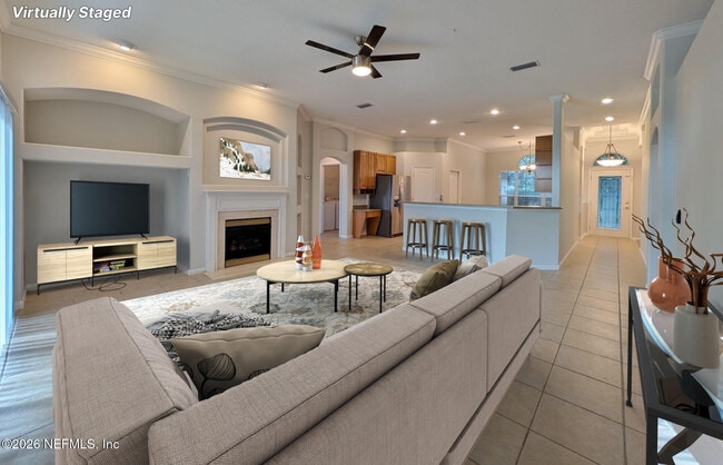 Building Photo - 2012 Chaucer Ln