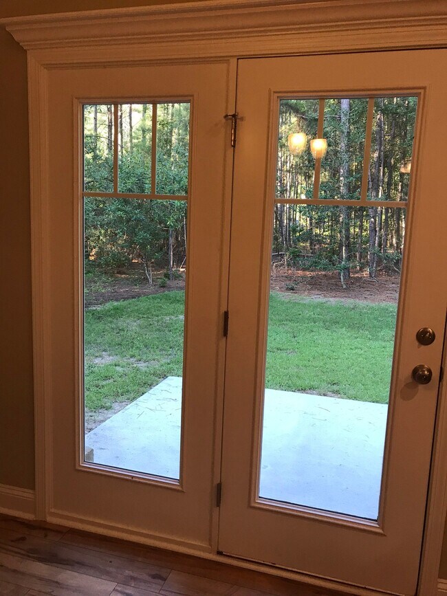 Building Photo - 655 Bald Eagle Dr