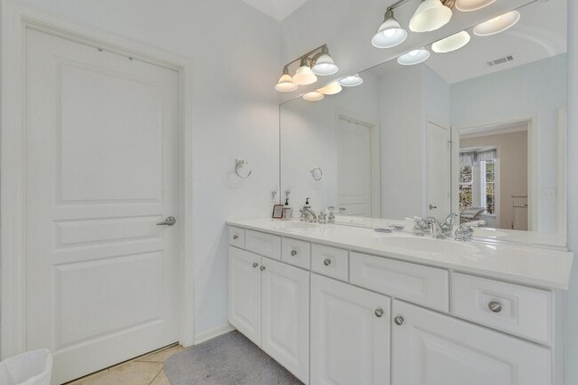 Building Photo - 49 Penny Creek Dr
