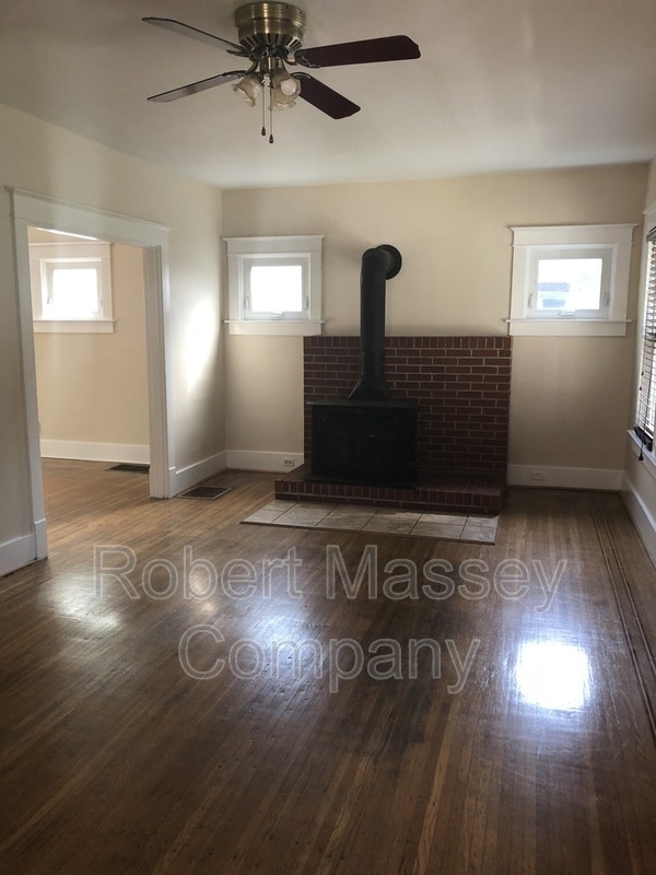 Building Photo - 841 Melford Ave