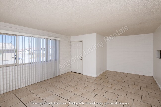 Building Photo - SAND2241