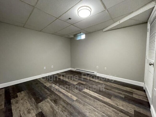 Building Photo - 69 Broadway