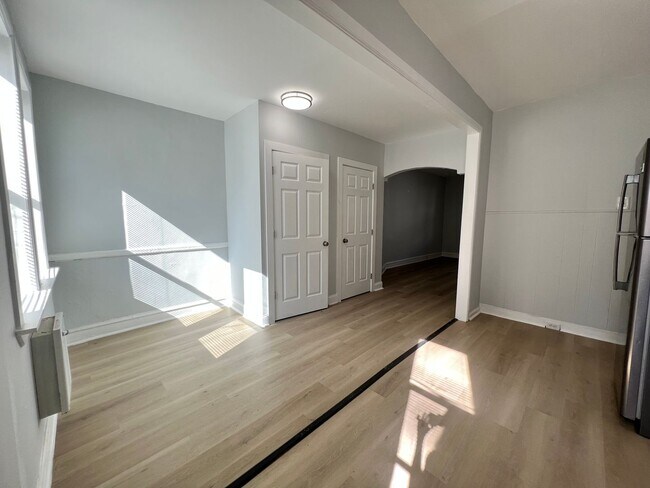 Building Photo - 3b/1.5b House Section 8 only.