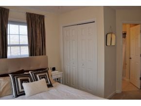 Building Photo - 3 Bedroom Townhome Available July 2026;  M...