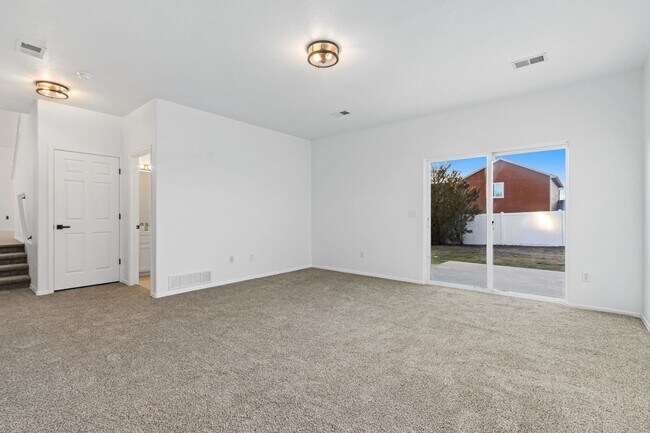 Building Photo - Fully Renovated Single Family Home! Severa...